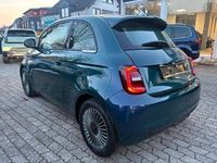 Neu Fiat 500 65 PS (47 kW) 2026 Grün Limousine