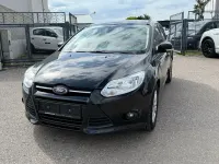 Gebraucht Ford Focus Trend 95 PS (69 kW) 2012 Schwarz Limousine