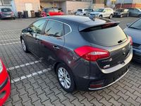 Gebraucht Kia Ceed DREAM-TEAM Edition 101 PS (74 kW) 2017 Schwarz Kleinwagen