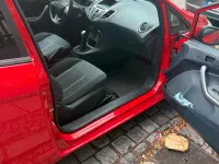 Gebraucht Ford Fiesta 82 PS (60 kW) 2009 Rot Kleinwagen