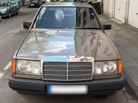 Gebraucht Mercedes E230 132 PS (97 kW) 1987 Braun Limousine