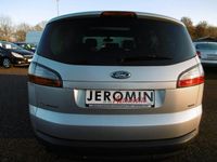 Gebraucht Ford S-MAX Titanium 140 PS (102 kW) 2006 Silber Van / Kleinbus