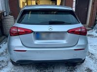 Gebraucht Mercedes A180 116 PS (85 kW) 2022 Silber Kleinwagen
