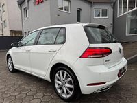 Gebraucht VW Golf VII Highline 150 PS (110 kW) 2017 Weiß Limousine