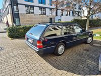Gebraucht Mercedes E220 150 PS (110 kW) 1993 Blau Kombi