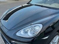 Second-hand Porsche Cayenne 300 CP (220 kW) 2011 Negru SUV