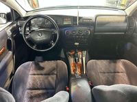 Gebraucht Opel Omega 136 PS (100 kW) 1998 Silber Limousine