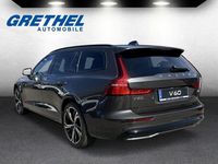 Gebraucht Volvo V60 Plus 197 PS (144 kW) 2023 Platinum grey / (grau) metallic Kombi