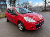 Gebraucht Renault Clio III 75 PS (55 kW) 2012 Rot Limousine