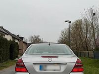 Gebraucht Mercedes E220 150 PS (110 kW) 2003 Grau Limousine