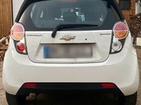 Gebraucht Chevrolet Spark 64 PS (47 kW) 2011 Weiß Kleinwagen