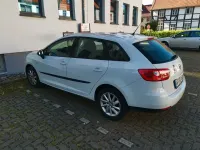 Używany Seat Ibiza Reference 75 KM (55 kW) 2013 Biały Sedan/Limuzyna