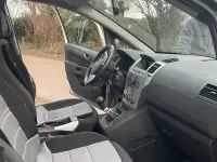 Gebraucht Opel Zafira 116 PS (85 kW) 2009 Andere farben Van / Kleinbus