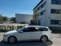 Gebraucht VW Passat 120 PS (88 kW) 2018 Weiß Kombi