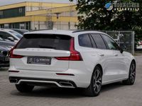 gebraucht Volvo V60 +T6+AWD+GT+R-Design+Keyless+PDC v/h+Panorama+