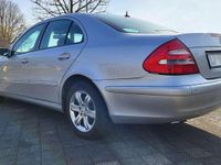 Gebraucht Mercedes E240 Elegance 177 PS (130 kW) 2002 Silber Limousine