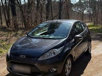 Gebraucht Ford Fiesta 97 PS (71 kW) 2010 Grau Kleinwagen