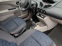 Gebraucht Renault Twingo 58 PS (42 kW) 2009 Rot Kleinwagen
