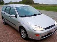 Second-hand Ford Focus 75 CP (55 kW) 1998 Argintiu Berlinǎ