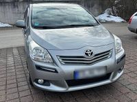 Gebraucht Toyota Verso 150 PS (110 kW) 2012 Grau Van / Kleinbus