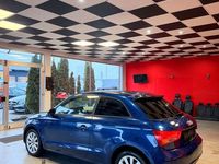 Gebraucht Audi A1 Attraction 90 PS (66 kW) 2014 Blau Limousine