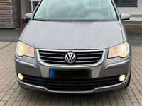 Gebraucht VW Touran 140 PS (102 kW) 2007 Grau Van / Kleinbus