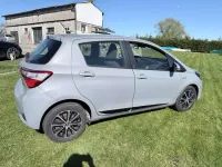 Gebraucht Toyota Yaris Hybrid Team 73 PS (53 kW) 2017 Grau Limousine