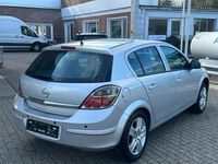 Gebraucht Opel Astra Edition 90 PS (66 kW) 2009 Silber Limousine