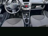 Gebraucht Toyota Aygo 69 PS (50 kW) 2009 Schwarz Kleinwagen