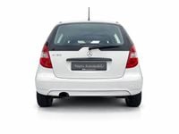 Gebraucht Mercedes A160 Classic 95 PS (69 kW) 2012 Weiß Limousine