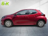 Gebraucht Toyota Yaris Basis 117 PS (86 kW) 2021 Tokiorot perleffekt Kleinwagen
