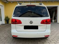 Gebraucht VW Touran Cup 140 PS (102 kW) 2014 Weiß Van / Kleinbus