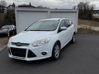 Gebraucht Ford Focus SYNC Edition 101 PS (74 kW) 2014 Weiß Limousine