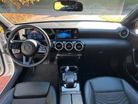 Gebraucht Mercedes A180 116 PS (85 kW) 2019 Weiß Kleinwagen