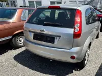 Gebraucht Ford Fiesta Fun X 60 PS (44 kW) 2007 Silber Kleinwagen