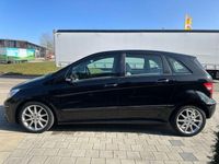 Gebraucht Mercedes E200 193 PS (141 kW) 2005 Schwarz Limousine