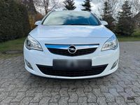 Gebraucht Opel Astra 125 PS (91 kW) 2011 Weiß Kombi