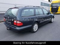 Gebraucht Mercedes E240 170 PS (125 kW) 2000 Schwarz Kombi