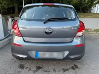 Gebraucht Hyundai i20 86 PS (63 kW) 2014 Grau Kleinwagen
