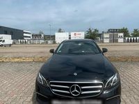 Gebraucht Mercedes E220 194 PS (142 kW) 2018 Schwarz Limousine