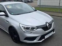 Gebraucht Renault Mégane Life 101 PS (74 kW) 2017 Platingrau Kleinwagen