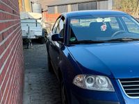 Gebraucht VW Passat 130 PS (95 kW) 2001 Blau Limousine