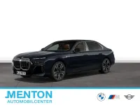 Gebraucht BMW M760e 571 PS (419 kW) 2025 Schwarz Limousine