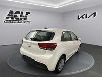 Second-hand Kia Rio 84 CP (61 kW) 2022 Alb Hatchback