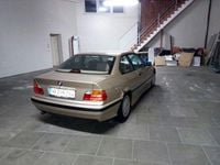 Gebraucht BMW 318 140 PS (102 kW) 1998 Beige Coupé