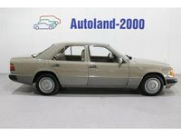Gebraucht Mercedes E200 118 PS (86 kW) 1990 Pueblobeige Limousine
