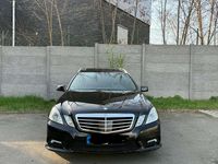 Gebraucht Mercedes E220 Avantgarde 170 PS (125 kW) 2011 Schwarz Kombi