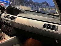 Gebraucht BMW 325 218 PS (160 kW) 2005 Silber Limousine