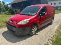 Gebraucht Peugeot Partner 90 PS (66 kW) 2011 Rot Van / Kleinbus