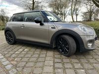 Gebraucht Mini Cooper 136 PS (100 kW) 2017 Silber Kleinwagen